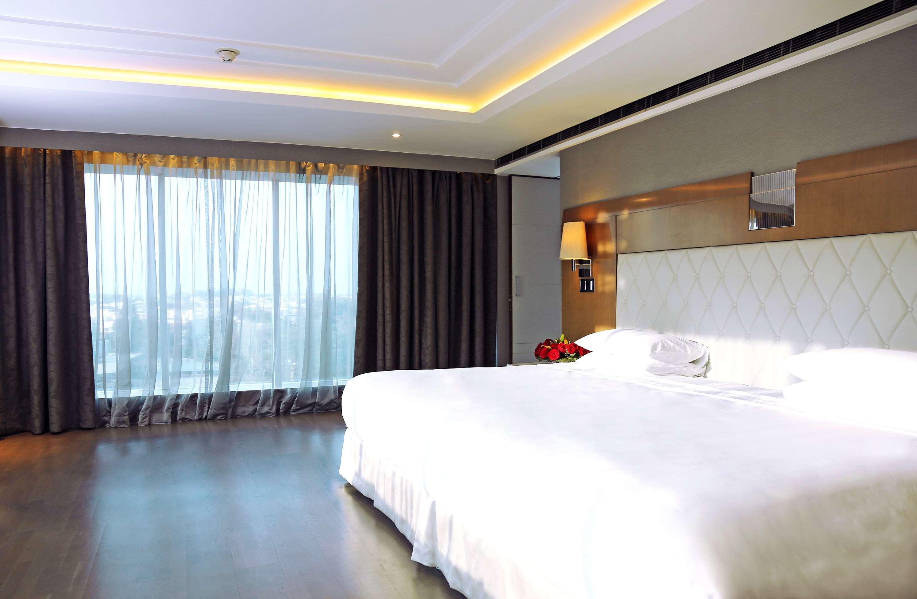 Hyatt Regency Ludhiana Hotel Exterior foto